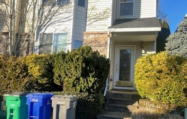 PM-128 - SE Steele St.