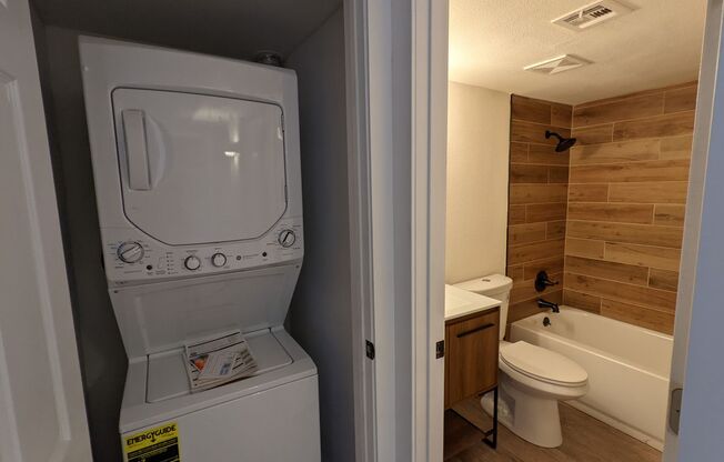 2 beds, 1.5 baths, 900 sqft, $1,250, Unit 25