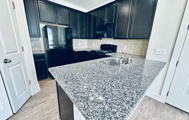 139 CREEKS - 2216