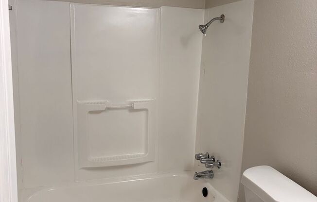 1 bed, 1 bath, 750 sqft, $815, Unit 5901-204