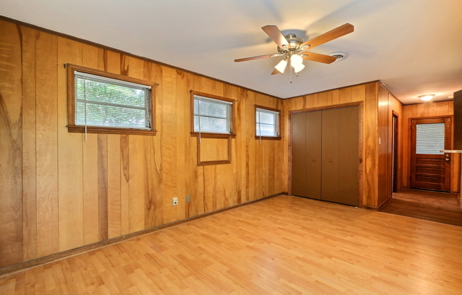 3 beds, 2 baths, $2,100