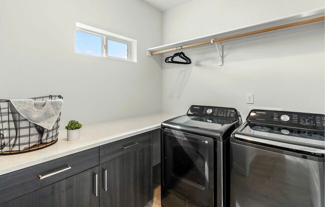 3 beds, 2.5 baths, 1,524 sqft, $2,295, Unit ABBY2-101