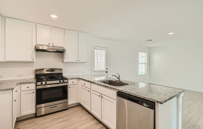 Clean and Ready for Move-In 3BR/2 Bath 1-Story in Southon Meadows