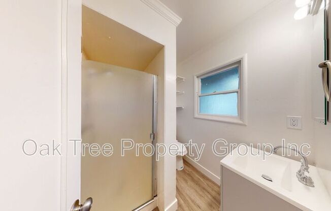 1579 163 AVE