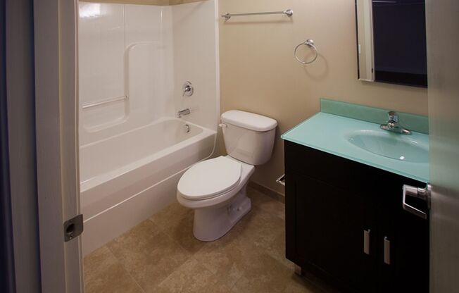 2 beds, 2 baths, 1,125 sqft, $2,660, Unit 402
