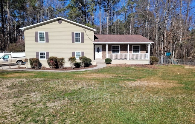 180 CRESTWOOD CT