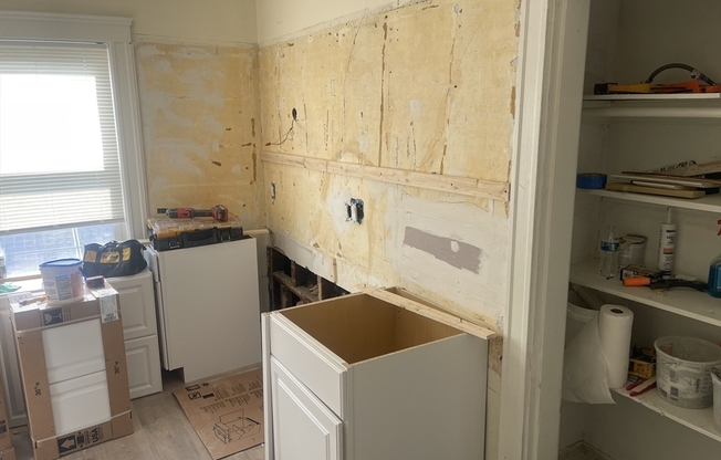 700 METROPOLITAN AVE