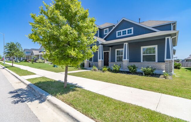 215 Roaming Dr,  Hutto, TX 78634