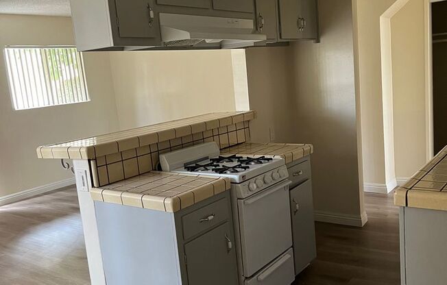 1 bed, 1 bath, 530 sqft, $1,925, Unit 217-B