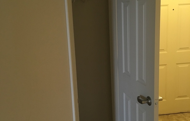 2 beds, 2 baths, 840 sqft, $1,966, Unit 4-0302