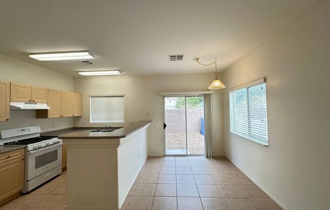 2 beds, 2.5 baths, $1,595, Unit UNIT 102