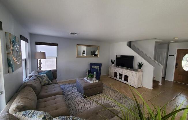 3 beds, 2 baths, 1,723 sqft, $10,500