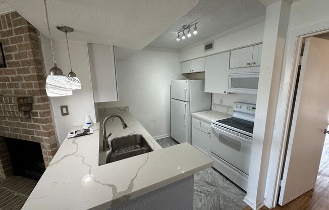 Charming One Bedroom, Upstairs Unit!