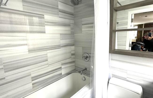 Studio, 1 bath, 613 sqft, $3,950, Unit 3F