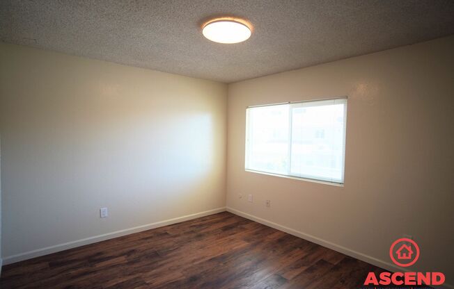 2 beds, 1.5 baths, 795 sqft, $1,300, Unit 1020 Valhalla Dr. #D