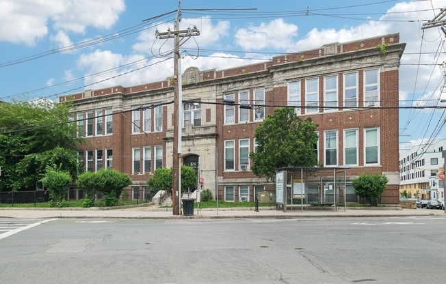 48 WASHINGTON AVE