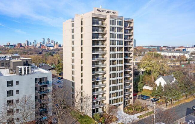 2 beds, 1.5 baths, 1,095 sqft, $1,560, Unit 1004