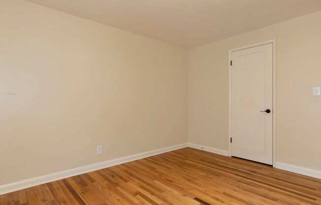 1 bed, 1 bath, 780 sqft, $1,695, Unit Hamrick 204