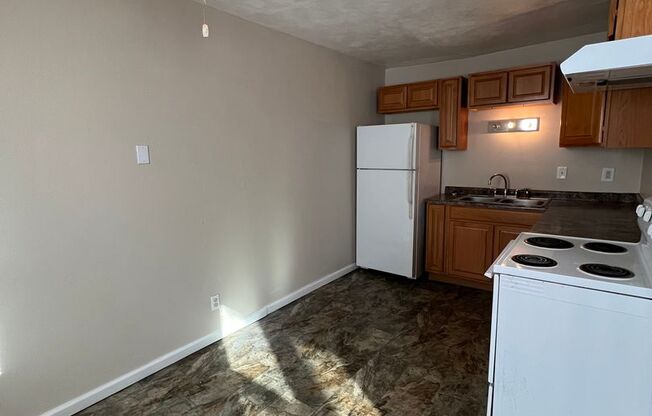 2 beds, 1 bath, $725, Unit 3418 Apt 3