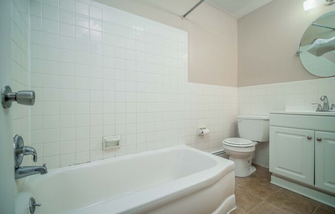 2 beds, 1.5 baths, 950 sqft, $1,170, Unit F-4