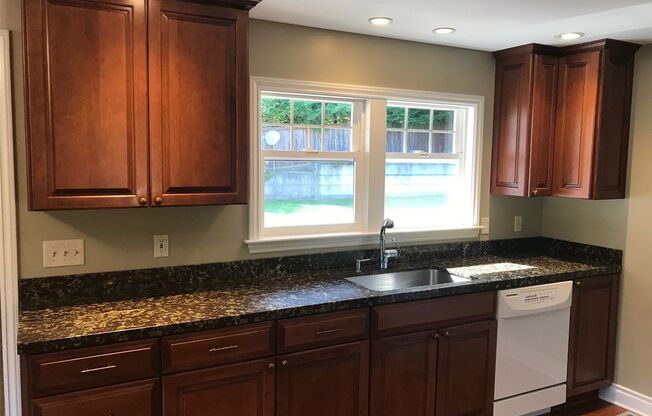2bd/1ba Brier Home