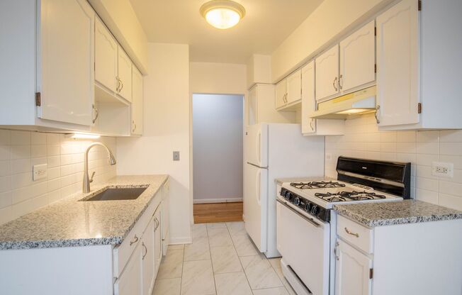 2420 30 W 183 ST 