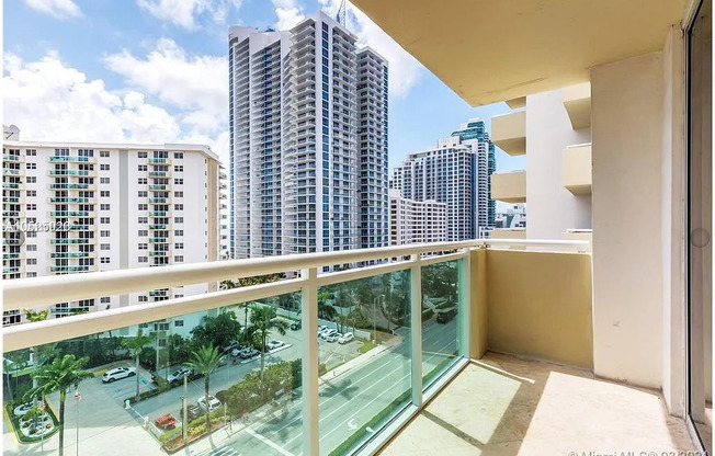 3000 S Ocean Dr