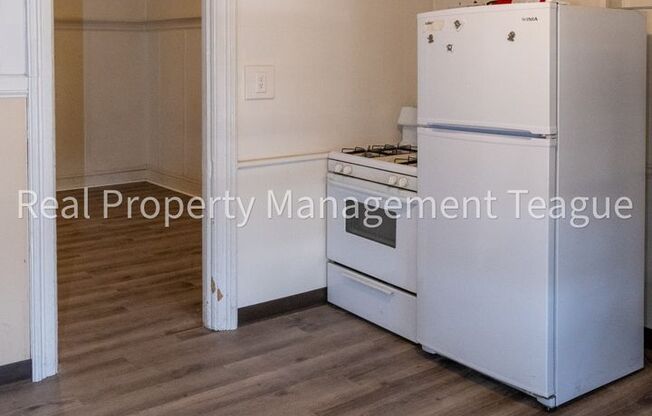 2 beds, 1 bath, 600 sqft, $925, Unit Unit 22 C