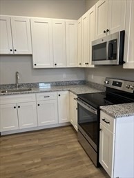 2 beds, 1 bath, 700 sqft, $2,095, Unit 2