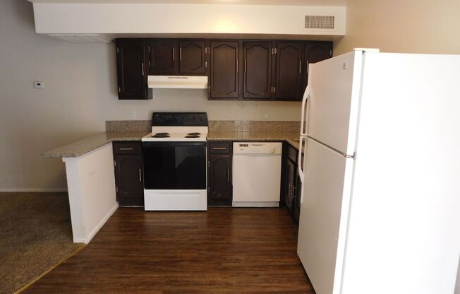 1 bed, 1 bath, 760 sqft, $1,099