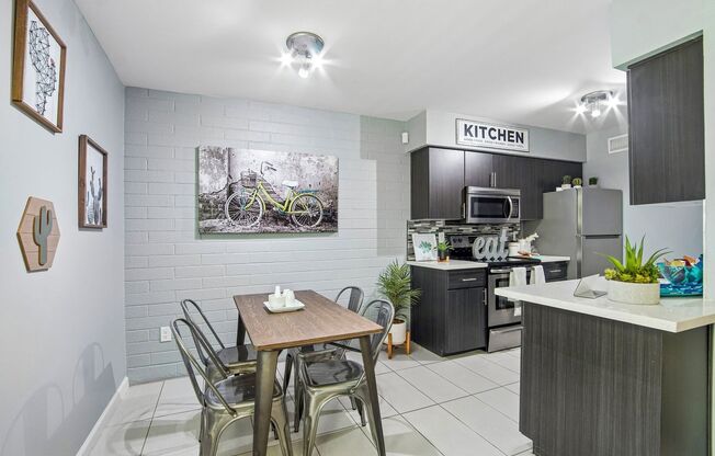 2 beds, 1 bath, 900 sqft, $1,125, Unit 29