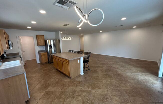 3126 W ZACHARY DR