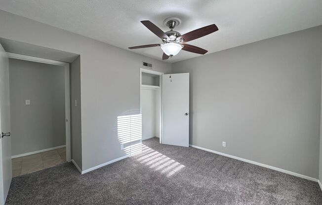 2 beds, 1 bath, 1,000 sqft, $1,368, Unit 11