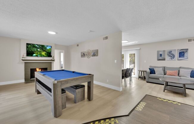 Family-Friendly House with Pool and Spacious room