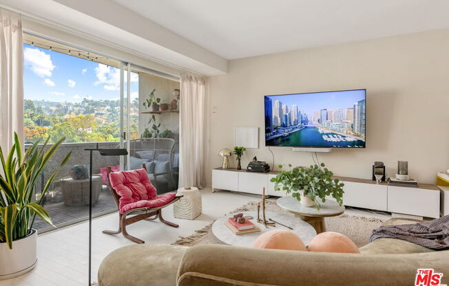 1 bed, 1.5 baths, 998 sqft, $5,500, Unit 903