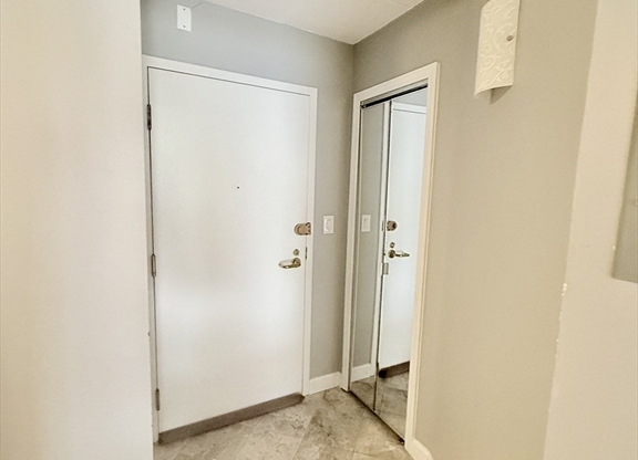 1 bed, 1 bath, 663 sqft, $2,700, Unit 408