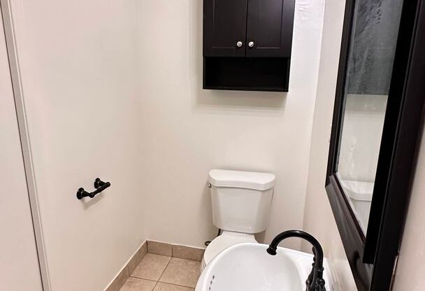 Studio, 1 bath, $1,750, Unit 1607-7