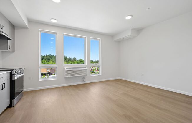 1 bed, 1 bath, 548 sqft, $1,650, Unit 100
