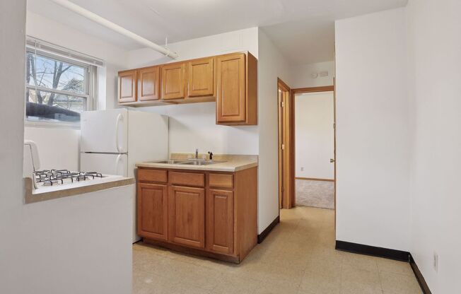 1 bed, 1 bath, $850, Unit Unit 9