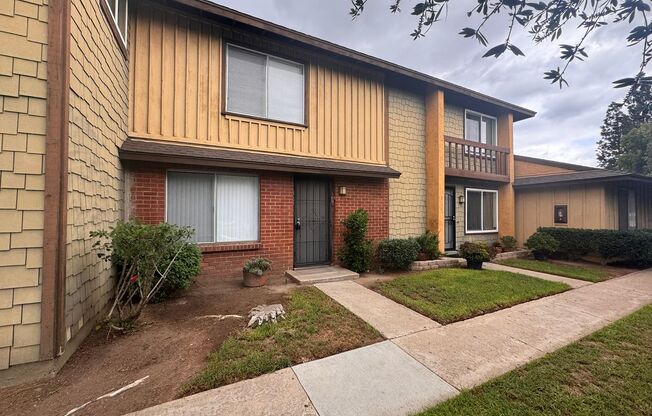 Now Leasing – Beautiful 3 Bedroom Townhome in Central El Cajon!