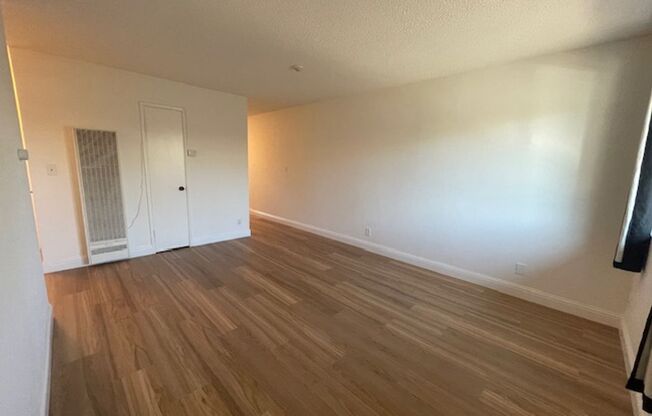 2 beds, 1 bath, 700 sqft, $1,950, Unit rh6123Montecito16