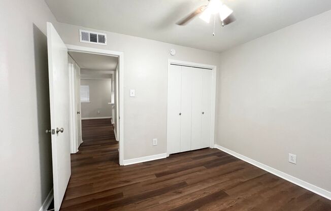 2 beds, 1 bath, $725, Unit KAY0111