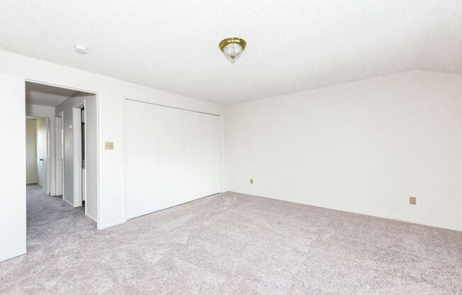 2 beds, 1.5 baths, 1,200 sqft, $1,699, Unit 20