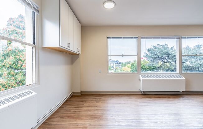 1 bed, 1 bath, 784 sqft, $1,835, Unit 416