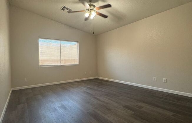 1 story home, 3 bedrooms, 2 bathrooms, 2 car garage