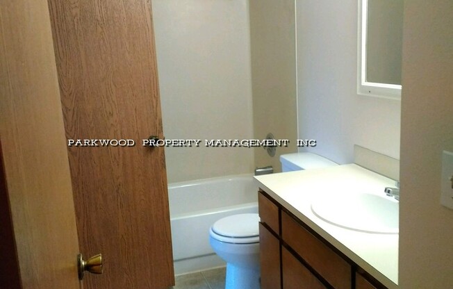 2 beds, 1 bath, 825 sqft, $1,350, Unit 7715 Douglas St W #14