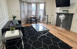 1 bed, 1 bath, $1,400, Unit Apt. 1