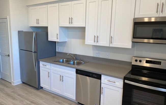 1 bed, 1 bath, 610 sqft, $2,245, Unit 415