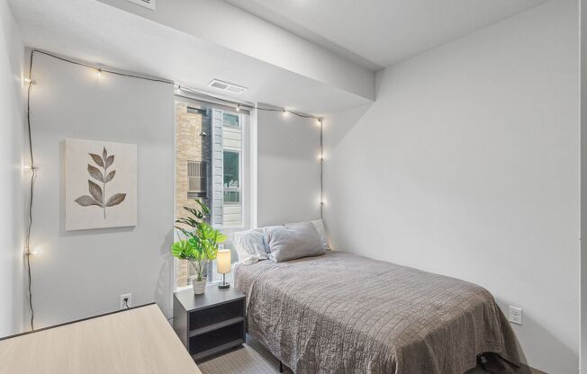 2 beds, 1 bath, 789 sqft, $1,600, Unit 302
