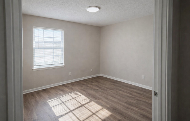 2 beds, 1 bath, 1,010 sqft, $912, Unit 1302-9